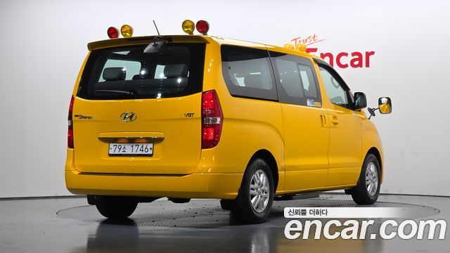 Hyundai Starex 2018 — photo 2