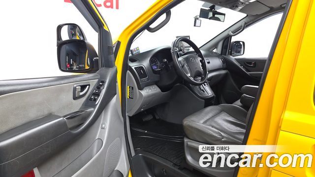 Hyundai Starex 2018 — photo 13