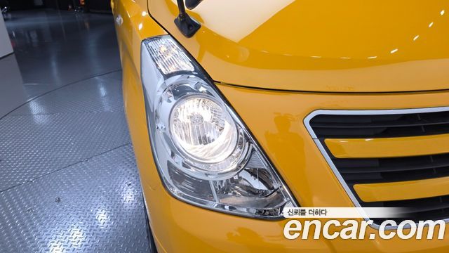 Hyundai Starex 2018 — photo 8