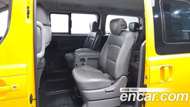 Hyundai Starex 2018 — photo 16