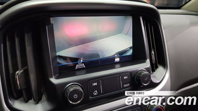 Chevrolet Korea Colorado 2022 — photo 15