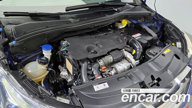 Peugeot 2008 2015 — photo 6