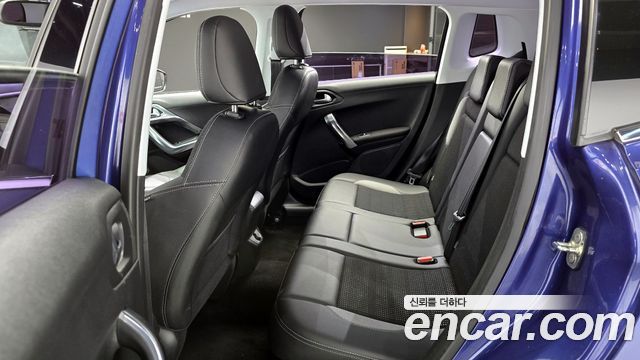 Peugeot 2008 2015 — photo 12