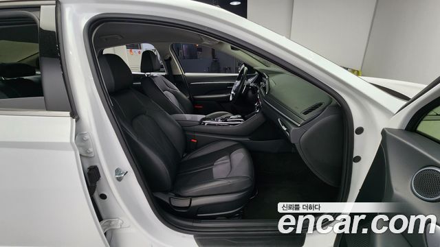 Hyundai Sonata 2022 — photo 13