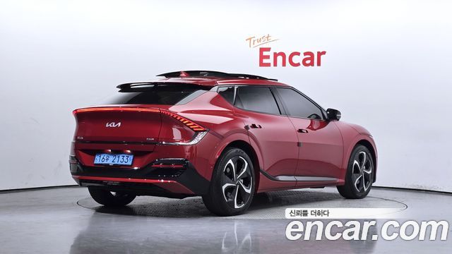 Kia EV6 2023 — photo 2
