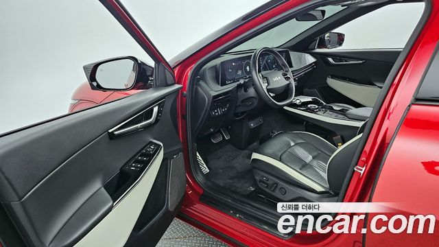 Kia EV6 2023 — photo 11