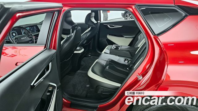 Kia EV6 2023 — photo 12