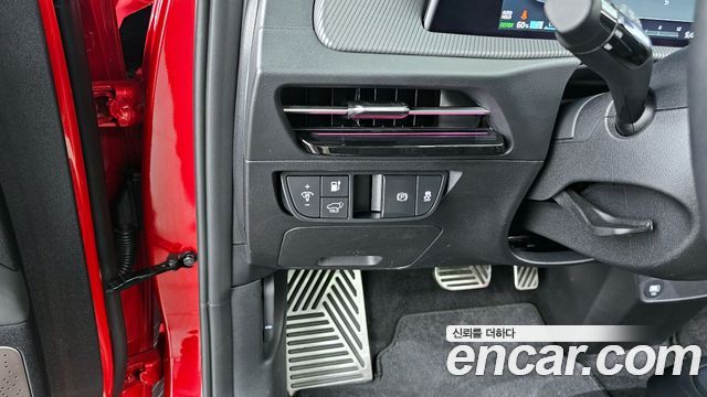 Kia EV6 2023 — photo 16