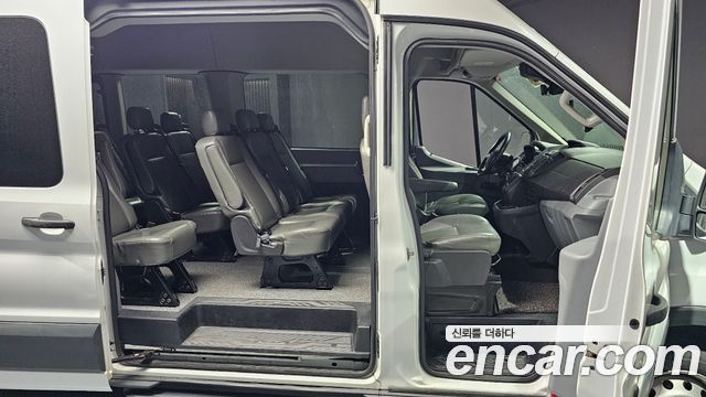 Ford Transit 2016 — photo 10