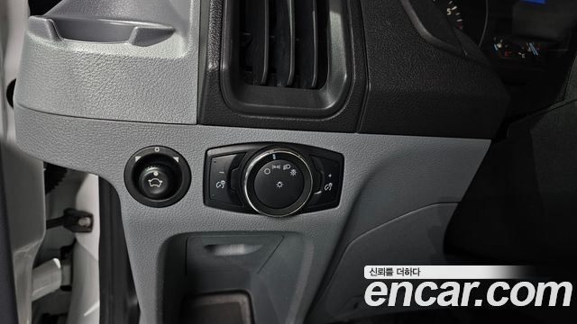 Ford Transit 2016 — photo 13