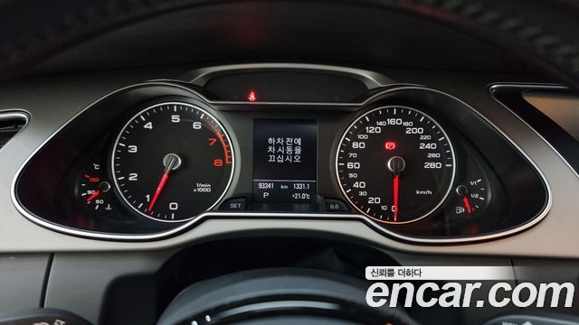 Audi A4 2015 — photo 8