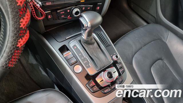 Audi A4 2015 — photo 9