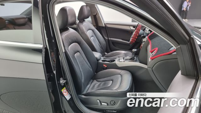 Audi A4 2015 — photo 12
