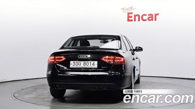 Audi A4 2011 — photo 4