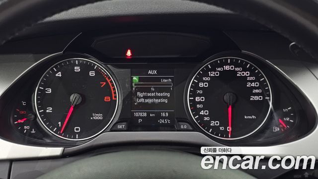 Audi A4 2011 — photo 8