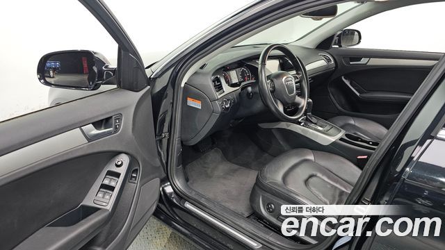 Audi A4 2011 — photo 10