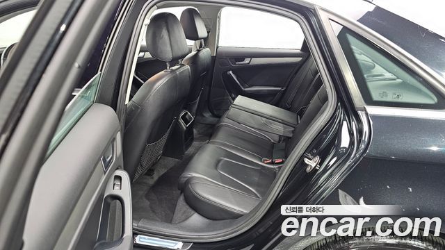 Audi A4 2011 — photo 11