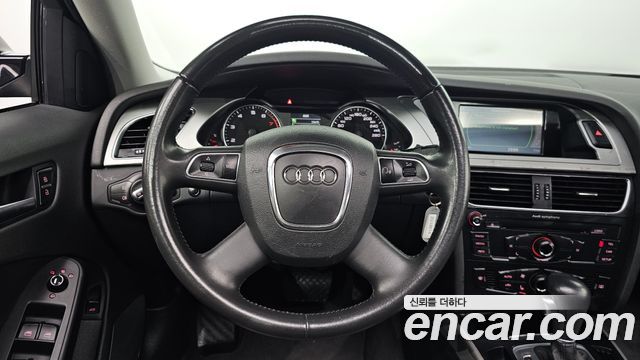 Audi A4 2011 — photo 16