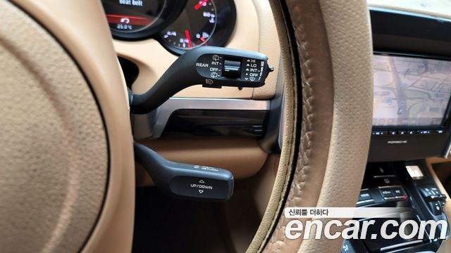 Porsche Cayenne 2012 — photo 19