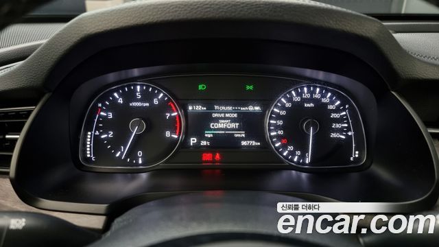 Kia K7 2020 — photo 8