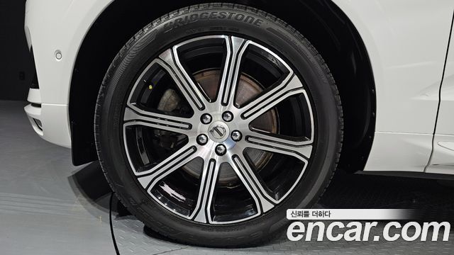 Volvo XC60 2020 — photo 5
