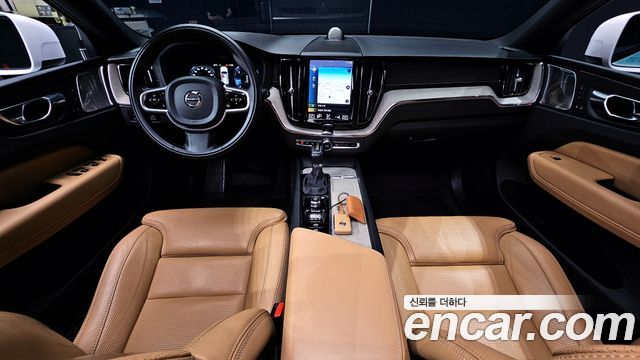 Volvo XC60 2020 — photo 7