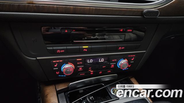 Audi A6 2012 — photo 16