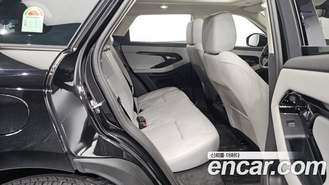 Land Rover Range Rover Evoque 2024 — photo 12