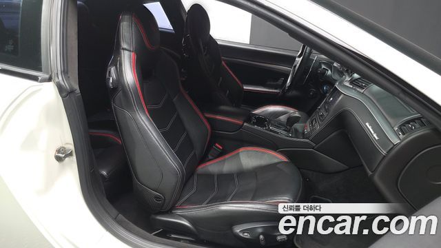 Maserati GranTurismo 2016 — photo 10
