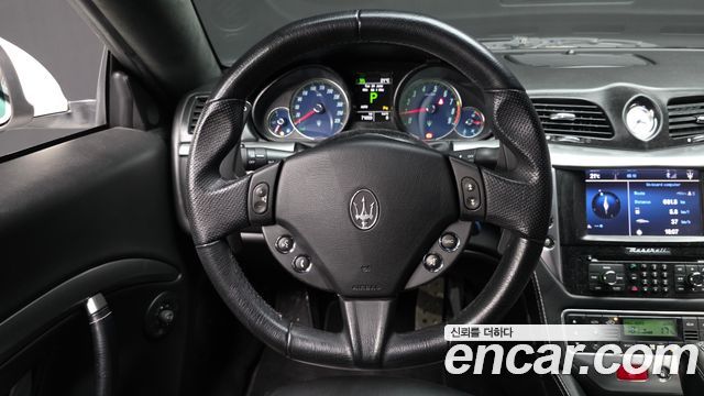 Maserati GranTurismo 2016 — photo 13
