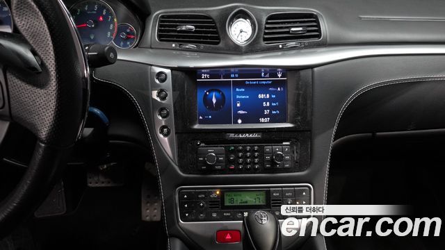 Maserati GranTurismo 2016 — photo 14