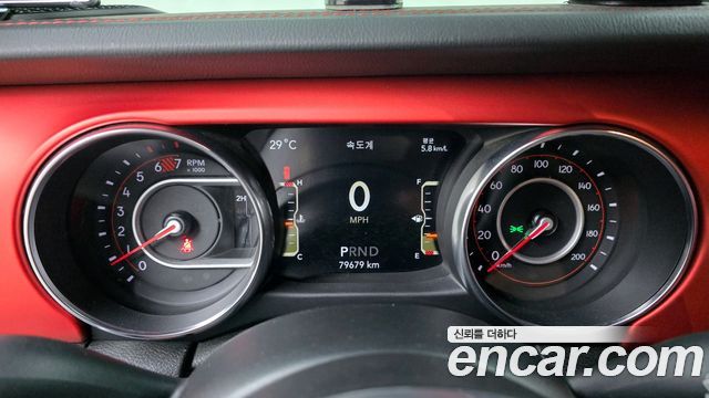 Jeep Wrangler 2019 — photo 8