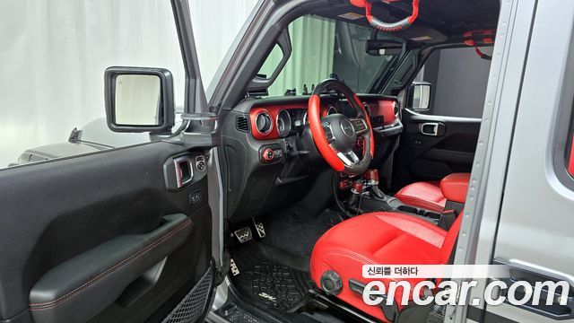 Jeep Wrangler 2019 — photo 11