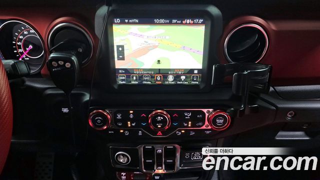 Jeep Wrangler 2019 — photo 14