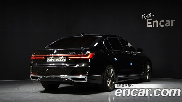 BMW 7-Series 2020 — photo 2