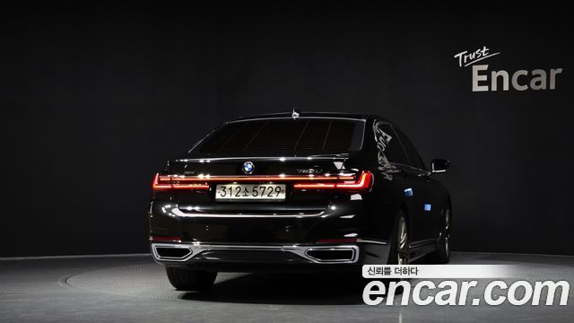 BMW 7-Series 2020 — photo 4