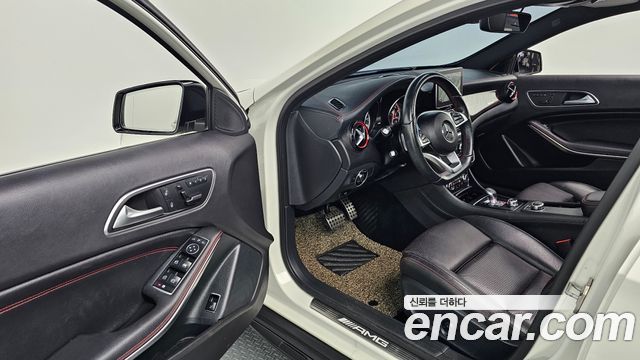Mercedes-Benz GLA-Class 2016 — photo 10