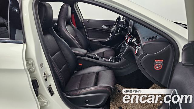 Mercedes-Benz GLA-Class 2016 — photo 11