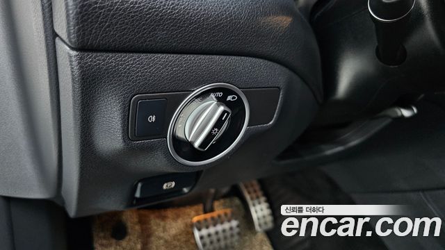 Mercedes-Benz GLA-Class 2016 — photo 18
