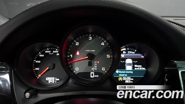 Porsche Macan 2016 — photo 8