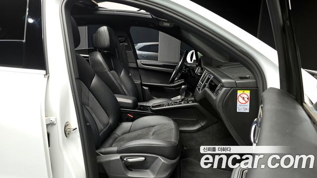 Porsche Macan 2016 — photo 10