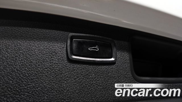 Porsche Macan 2016 — photo 14