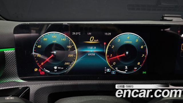 Mercedes-Benz A-Class 2021 — photo 8
