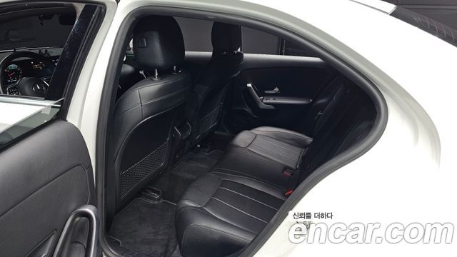 Mercedes-Benz A-Class 2021 — photo 12