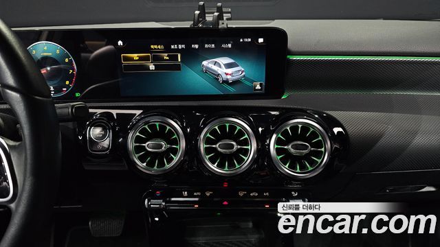 Mercedes-Benz A-Class 2021 — photo 14