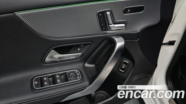 Mercedes-Benz A-Class 2021 — photo 17