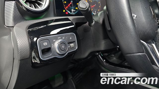 Mercedes-Benz A-Class 2021 — photo 19