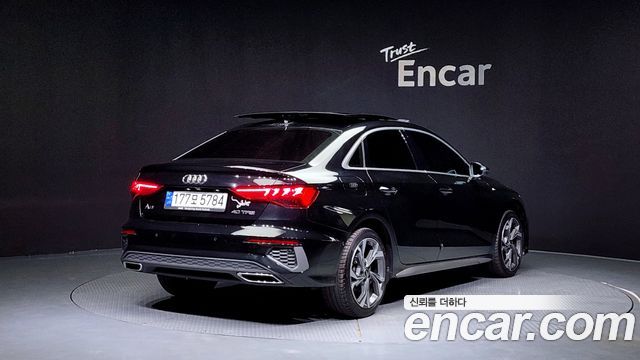 Audi A3 2023 — photo 2