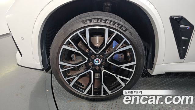 BMW X5M 2023 — photo 5