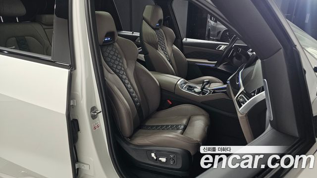 BMW X5M 2023 — photo 10
